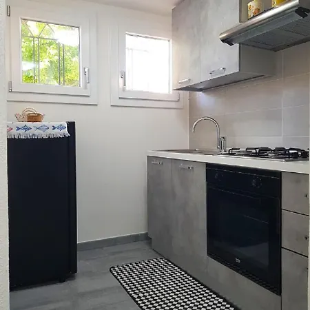 Villetta Cordolino Blu Giardino فيلاّسيمِيوس